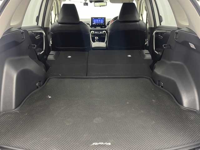 トヨタ ＲＡＶ４ ハイブリッドG 大阪府 2019(令1)年 6.1万km ホワイトパールクリスタルシャイン 純正9インチナビ/・フルセグTV/・BT AUDIO/バックカメラ/ビルドインETC/レザーシート/シートヒーター/デジタルインナーミラー/BSM/パワーバックドア/置くだけ充電/ドライブレコーダー