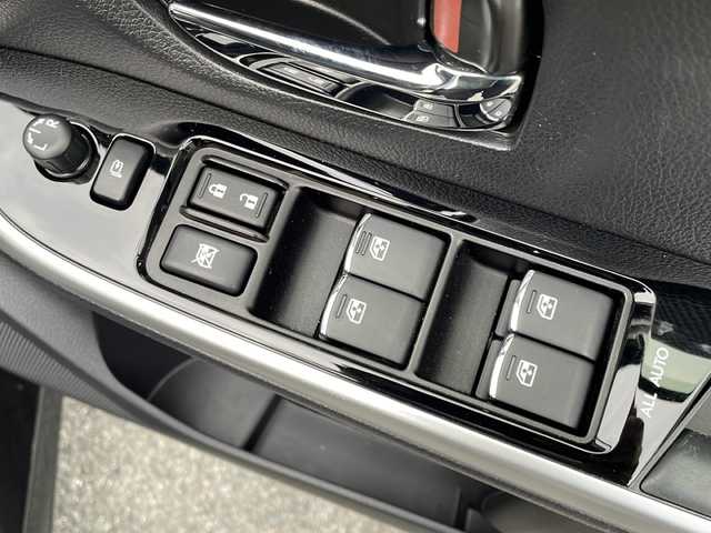 スバル レヴォーグ 1．6GTアイサイト Vスポーツ 山口県 2019(令1)年 2.8万km クリスタルブラックシリカ ワンオーナー/純正ナビ/DVD/BD/CD/SD/MSV/BT/フルセグTV/フロント/サイド/バックカメラ/純正LEDヘッドライト/純正フォグランプ/オートライト/純正１８インチアルミホイール/ダウンサス/右前席パワーシート/前席シートヒーター/革巻きステアリング/ステアリングスイッチ/パドルシフト/クルーズコントロール/アイサイト/LKA/BSM/横滑り防止/アイドリングストップ/スマートキー×２/純正フロアマット/ETC/電動格納ウインカードアミラー