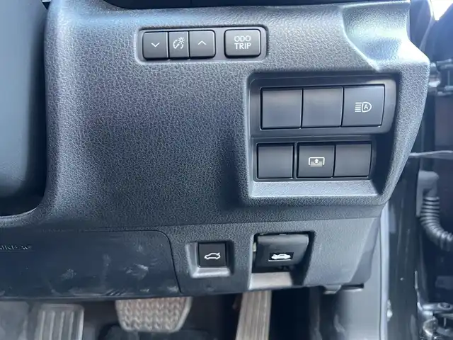 レクサス ＩＳ 300 バージョンL 広島県 2020(令2)年 5万km グラファイトブラックガラスフレーク 新車ワンオーナー/走行距離49103km（入庫時）/ムーンルーフ（メーカーオプション）/純正19インチ5本マルチスポークアルミホイール/3連フルLEDヘッドランプ/ダークローズレザーシート/運転席＆助手席/・パワーシート/・シートヒーター/・ベンチレーション/運転席ポジションメモリー/ブラック本木製革巻きコンビステアリングホイール/パドルシフト/ステアリングヒーター/純正メモリーナビ/・10.3インチタッチワイドディスプレイ/・フルセグテレビ/・バックモニター/・Blu-ray＆DVD＆CD再生可/・プレミアムサウンドシステム/ビルトインETC2.0/ドライブモードセレクト（ECO/NORMAL/SPORT）/セーフティシステムプラス/・プリクラッシュセーフティ/・レーントレーシングアシスト/・オートマチックハイビーム/・レーダークルーズコントロール/・ロードサインアシスト/・先行車発進告知機能/・ドライバー異常時対応システム/ブラインドスポットモニター/パーキングサポートブレーキ/フロアマット/スマートキー×2/カードキー/新車保証書有/取扱説明書有