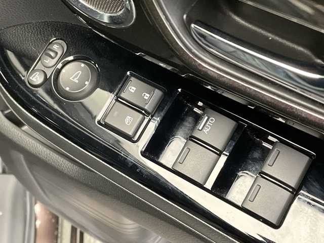 ホンダ Ｎ ＢＯＸ カスタム G L ターボ ホンダセンシング 栃木県 2020(令2)年 5万km 茶 純正ナビ/(CD/DVD/フルセグTV/Bluetooth/SD/USB/HDMI)/バックカメラ/ETC/ドライブレコーダー/両側パワースライドドア/シートヒーター/禁煙車/プッシュスタート/スマートキー/オートライト/LEDヘッドライト/パドルシフト/横滑り防止装置/純正アルミホイール/純正フロアマット