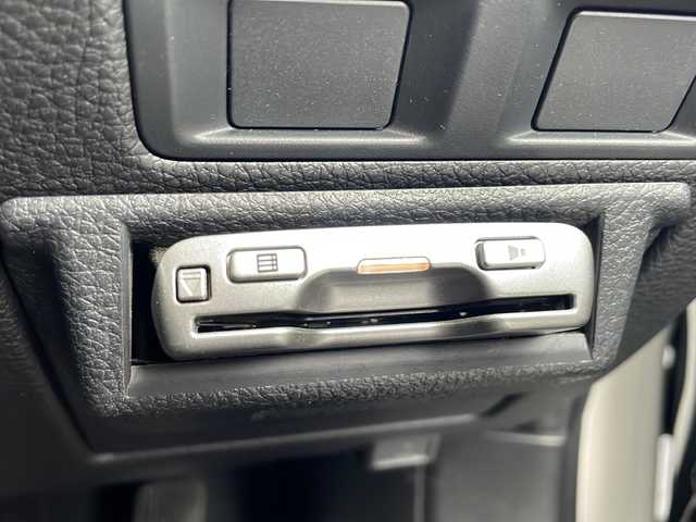 スバル レガシィ ツーリングワゴン 2．5iアイサイト 新潟県 2012(平24)年 7.6万km サテンホワイトパール 社外ナビ(AVIC-ZH99)/(AM/FM/CD/DVD/Bluetooth)/フルセグTV/アイサイト/・衝突軽減ブレーキ/・レーダークルーズコントロール/・AT誤発進抑制制御/・レーンキープアシスト/バックカメラ/ETC/D/N席パワーシート/HIDヘッドライト/純正アルミホイール/純正フロアマット/純正ドアバイザー /ウィンカーミラー/電動格納ミラー/アイドリングストップ/ヒルクライムアシスト/MTモード付AT/プッシュスタート/スマートキー