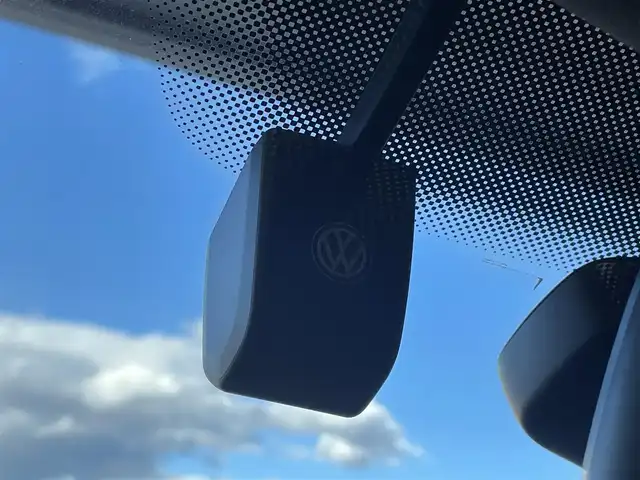 フォルクスワーゲン ゴルフ R 群馬県 2012(平24)年 8.3万km ライジングブルーメタリック 純正SDナビ/CD・DVD・SD/USB・Bluetooth・AUX/バックカメラ/ステアリングリモコン/パドルシフト/革巻付ステアリング/sport/comfortモード/GolfR用バケットシート/D/N席シートヒーター/純正アルミホイール/LEDオートライト/ETC