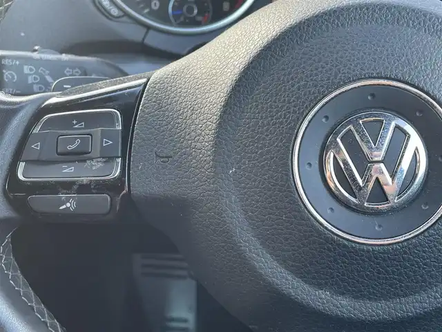 フォルクスワーゲン ゴルフ R 群馬県 2012(平24)年 8.3万km ライジングブルーメタリック 純正SDナビ/CD・DVD・SD/USB・Bluetooth・AUX/バックカメラ/ステアリングリモコン/パドルシフト/革巻付ステアリング/sport/comfortモード/GolfR用バケットシート/D/N席シートヒーター/純正アルミホイール/LEDオートライト/ETC