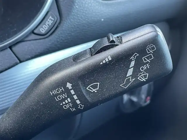 フォルクスワーゲン ゴルフ R 群馬県 2012(平24)年 8.3万km ライジングブルーメタリック 純正SDナビ/CD・DVD・SD/USB・Bluetooth・AUX/バックカメラ/ステアリングリモコン/パドルシフト/革巻付ステアリング/sport/comfortモード/GolfR用バケットシート/D/N席シートヒーター/純正アルミホイール/LEDオートライト/ETC