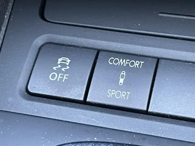 フォルクスワーゲン ゴルフ R 群馬県 2012(平24)年 8.3万km ライジングブルーメタリック 純正SDナビ/CD・DVD・SD/USB・Bluetooth・AUX/バックカメラ/ステアリングリモコン/パドルシフト/革巻付ステアリング/sport/comfortモード/GolfR用バケットシート/D/N席シートヒーター/純正アルミホイール/LEDオートライト/ETC