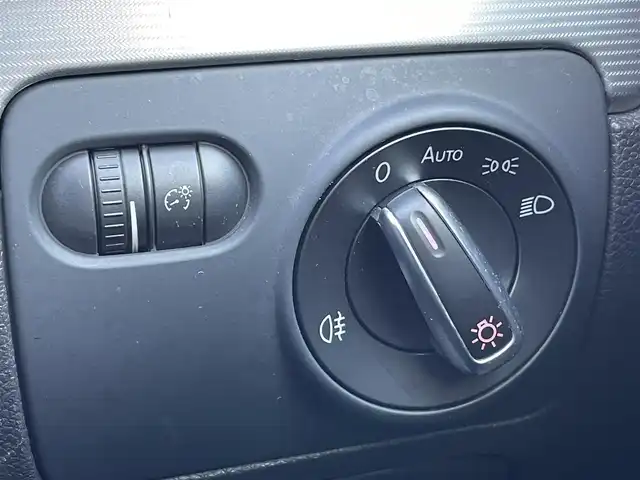 フォルクスワーゲン ゴルフ R 群馬県 2012(平24)年 8.3万km ライジングブルーメタリック 純正SDナビ/CD・DVD・SD/USB・Bluetooth・AUX/バックカメラ/ステアリングリモコン/パドルシフト/革巻付ステアリング/sport/comfortモード/GolfR用バケットシート/D/N席シートヒーター/純正アルミホイール/LEDオートライト/ETC