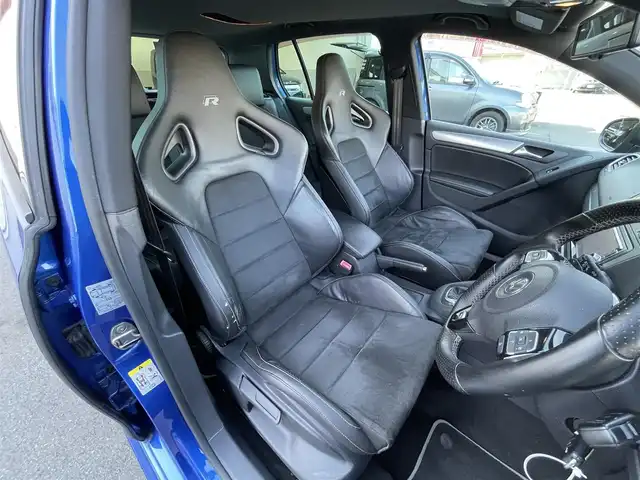 フォルクスワーゲン ゴルフ R 群馬県 2012(平24)年 8.3万km ライジングブルーメタリック 純正SDナビ/CD・DVD・SD/USB・Bluetooth・AUX/バックカメラ/ステアリングリモコン/パドルシフト/革巻付ステアリング/sport/comfortモード/GolfR用バケットシート/D/N席シートヒーター/純正アルミホイール/LEDオートライト/ETC