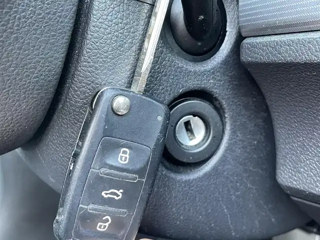 フォルクスワーゲン ゴルフ R 群馬県 2012(平24)年 8.3万km ライジングブルーメタリック 純正SDナビ/CD・DVD・SD/USB・Bluetooth・AUX/バックカメラ/ステアリングリモコン/パドルシフト/革巻付ステアリング/sport/comfortモード/GolfR用バケットシート/D/N席シートヒーター/純正アルミホイール/LEDオートライト/ETC