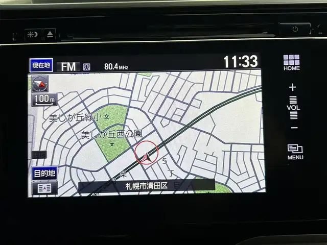 ホンダ フィット ハイブリット Lパッケージ 道央・札幌 2017(平29)年 4.7万km アラバスターシルバーメタリック ・４WD/・寒冷地仕様/・ホンダインターナビ/　CD/SD/BT/フルセグ/・ビルトインETC/・ホンダセンシング/・クルーズコントロール/・レーンキープアシスト/・ハーフレザーシート/・ステアリングスイッチ/・LEDヘッドライト/・フォグライト/・オートライト/・プッシュスタート/・スマートキー/・純正フロアマット/・ドアバイザー