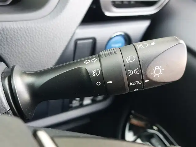 トヨタ ヴォクシー ハイブリッド ZS 煌Ⅱ 東京都 2020(令2)年 5.2万km ホワイトパールクリスタルシャイン セーフティセンス/・プリクラッシュセーフティ/・レーンキープアシスト/・オートハイビーム/・クリアランスソナー/Kenwood9インチナビ/バックカメラ/CD/DVD/BT/AM/FM/TV/両側パワースライドドア/LEDヘッドライト/フォグ/シートヒーター/USBポート/ビルトインETC