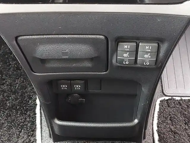 トヨタ ヴォクシー ハイブリッド ZS 煌Ⅱ 東京都 2020(令2)年 5.2万km ホワイトパールクリスタルシャイン セーフティセンス/・プリクラッシュセーフティ/・レーンキープアシスト/・オートハイビーム/・クリアランスソナー/Kenwood9インチナビ/バックカメラ/CD/DVD/BT/AM/FM/TV/両側パワースライドドア/LEDヘッドライト/フォグ/シートヒーター/USBポート/ビルトインETC