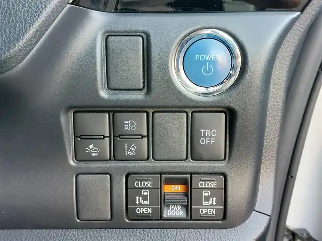 トヨタ ヴォクシー ハイブリッド ZS 煌Ⅱ 東京都 2020(令2)年 5.2万km ホワイトパールクリスタルシャイン セーフティセンス/・プリクラッシュセーフティ/・レーンキープアシスト/・オートハイビーム/・クリアランスソナー/Kenwood9インチナビ/バックカメラ/CD/DVD/BT/AM/FM/TV/両側パワースライドドア/LEDヘッドライト/フォグ/シートヒーター/USBポート/ビルトインETC