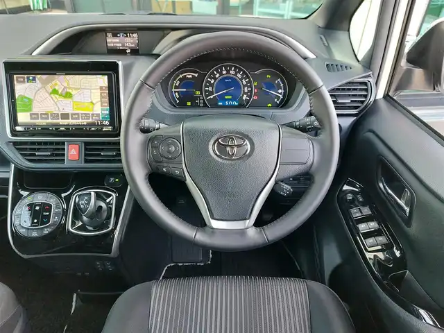 トヨタ ヴォクシー ハイブリッド ZS 煌Ⅱ 東京都 2020(令2)年 5.2万km ホワイトパールクリスタルシャイン セーフティセンス/・プリクラッシュセーフティ/・レーンキープアシスト/・オートハイビーム/・クリアランスソナー/Kenwood9インチナビ/バックカメラ/CD/DVD/BT/AM/FM/TV/両側パワースライドドア/LEDヘッドライト/フォグ/シートヒーター/USBポート/ビルトインETC