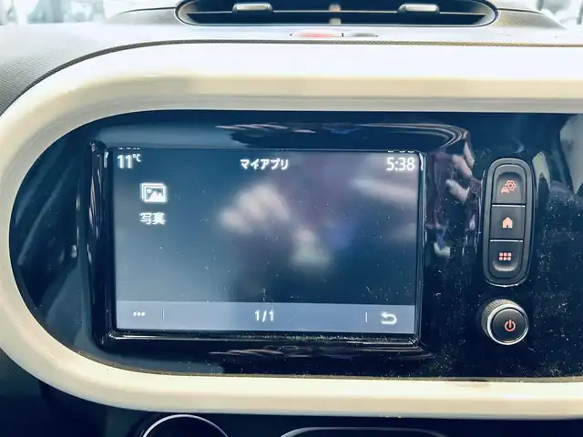 ルノー トゥインゴ S 大阪府 2020(令2)年 3万km 緑 純正ディスプレイオーディオ/applecarplay/バックカメラ/AUX/USB/Bluetooth/15インチホイール/レーンアシスト/オートライト/リモコンキー/クリアランスソナー/クルーズコントロール/アイドリングストップ