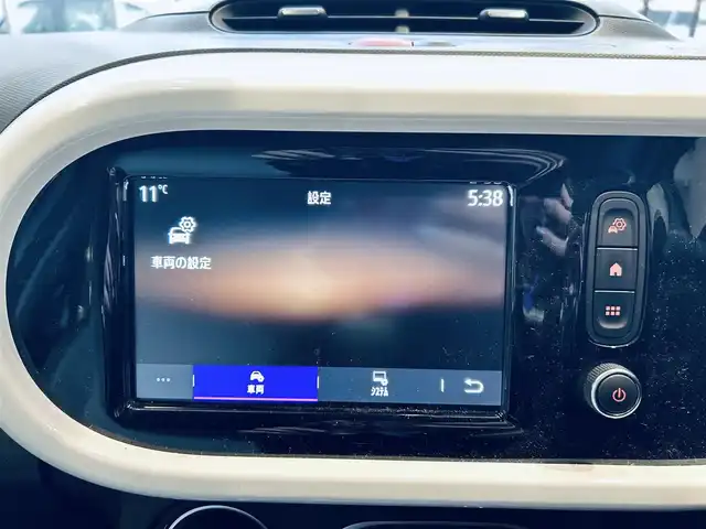 ルノー トゥインゴ S 大阪府 2020(令2)年 3万km 緑 純正ディスプレイオーディオ/applecarplay/バックカメラ/AUX/USB/Bluetooth/15インチホイール/レーンアシスト/オートライト/リモコンキー/クリアランスソナー/クルーズコントロール/アイドリングストップ