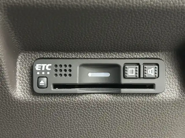 ホンダ フリード ハイブリット G ホンダセンシング 埼玉県 2020(令2)年 0.7万km プラチナホワイトパール 純正ナビ　Ｂｌｕｅｔｏｏｔｈ　バックカメラ　前後ドライブレコーダー　クルーズコントロール　レーンキープアシスト　両側パワースライドドア　シートヒーター　ステアリングスイッチ　ＥＴＣ　オートライト