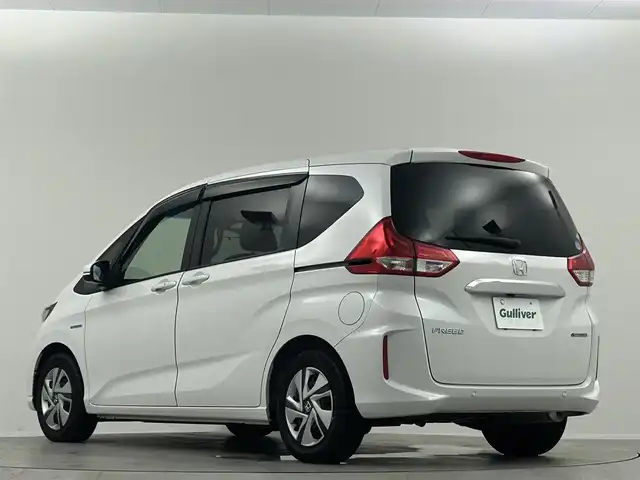 ホンダ フリード ハイブリット G ホンダセンシング 埼玉県 2020(令2)年 0.7万km プラチナホワイトパール 純正ナビ　Ｂｌｕｅｔｏｏｔｈ　バックカメラ　前後ドライブレコーダー　クルーズコントロール　レーンキープアシスト　両側パワースライドドア　シートヒーター　ステアリングスイッチ　ＥＴＣ　オートライト