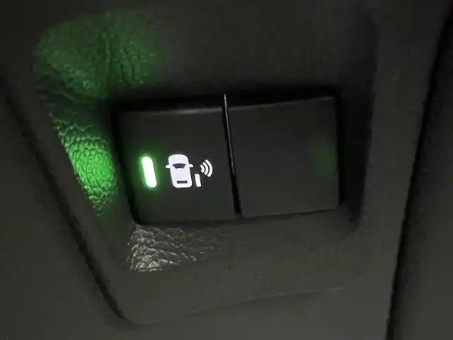 ホンダ フリード ハイブリット クロスター ホンダセンシング 埼玉県 2020(令2)年 3.8万km プレミアムクリスタルレッドM ￥純正9インチナビ・LEDライト・フリップダウンモニター・ETC・エンジンスターター・レーダークルーズコントロール・追従走行機能・HDMI・USB・AAC・スタッドレスタイヤ・3列シート・ドライブレコーダー・衝突被害支援システム・両側パワースライドドア・フルセグテレビ・バックカメラ・/プッシュスタート