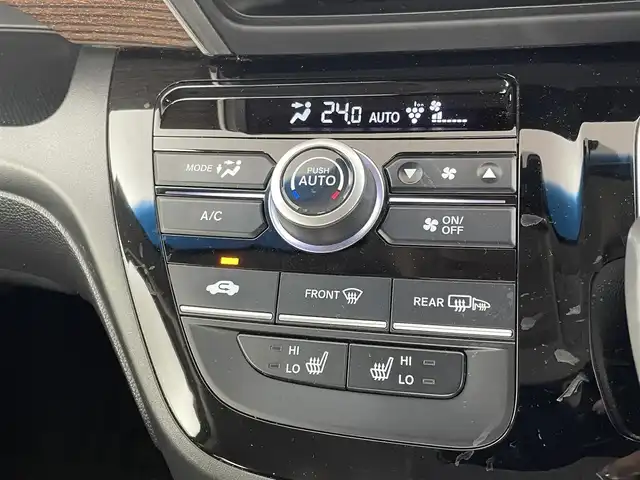 ホンダ フリード ハイブリット クロスター ホンダセンシング 埼玉県 2020(令2)年 3.8万km プレミアムクリスタルレッドM ￥純正9インチナビ・LEDライト・フリップダウンモニター・ETC・エンジンスターター・レーダークルーズコントロール・追従走行機能・HDMI・USB・AAC・スタッドレスタイヤ・3列シート・ドライブレコーダー・衝突被害支援システム・両側パワースライドドア・フルセグテレビ・バックカメラ・/プッシュスタート