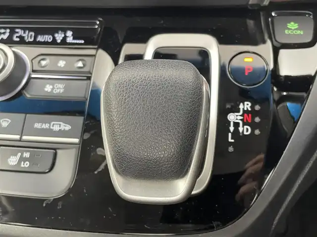 ホンダ フリード ハイブリット クロスター ホンダセンシング 埼玉県 2020(令2)年 3.8万km プレミアムクリスタルレッドM ￥純正9インチナビ・LEDライト・フリップダウンモニター・ETC・エンジンスターター・レーダークルーズコントロール・追従走行機能・HDMI・USB・AAC・スタッドレスタイヤ・3列シート・ドライブレコーダー・衝突被害支援システム・両側パワースライドドア・フルセグテレビ・バックカメラ・/プッシュスタート