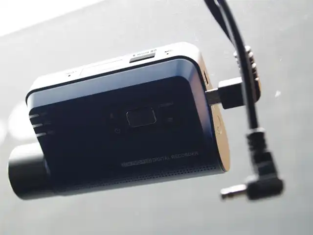 ボルボ ＸＣ４０ T4 AWD Rデザイン 埼玉県 2020(令2)年 2.9万km クリスタルホワイトP ブラックハーフレザーシート /アダプティブクルーズコントロール /インテリセーフ /CarPlay /パークセンサー /ブラインドスポットモニター /全周囲カメラ /純正ナビ /ETC /ドラレコ /フルセグTV /全席シートHI /ステアリングヒーター/ワイヤレス充電