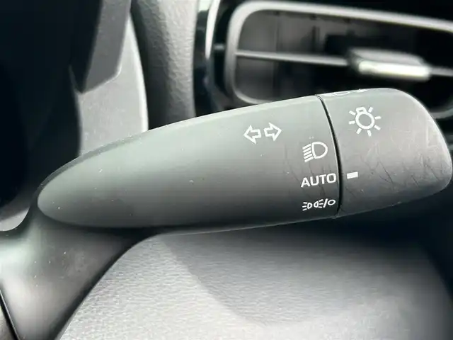 トヨタ ヤリスクロス Z 福岡県 2024(令6)年 0.4万km プラチナホワイトパールマイカ レーダークルーズコントロール/レーンキープアシスト/ブラインドスポットモニター/純正メモリナビ/Bluetooth/フルセグTV/バックカメラ/全方位カメラ/LEDヘッドライト/オートハイビーム/前後コーナーセンサー/ドライブレコーダー/純正18インチアルミホイール/取扱説明書/保証書/スペアキー×1