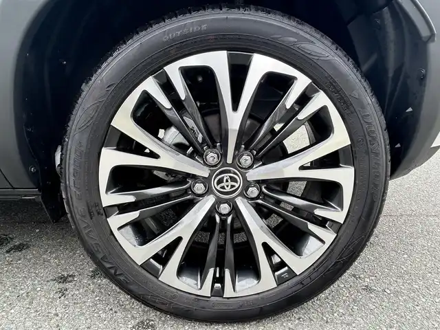 トヨタ ヤリスクロス Z 福岡県 2024(令6)年 0.4万km プラチナホワイトパールマイカ レーダークルーズコントロール/レーンキープアシスト/ブラインドスポットモニター/純正メモリナビ/Bluetooth/フルセグTV/バックカメラ/全方位カメラ/LEDヘッドライト/オートハイビーム/前後コーナーセンサー/ドライブレコーダー/純正18インチアルミホイール/取扱説明書/保証書/スペアキー×1