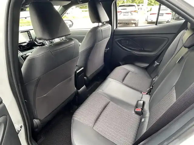 トヨタ ヤリスクロス Z 福岡県 2024(令6)年 0.4万km プラチナホワイトパールマイカ レーダークルーズコントロール/レーンキープアシスト/ブラインドスポットモニター/純正メモリナビ/Bluetooth/フルセグTV/バックカメラ/全方位カメラ/LEDヘッドライト/オートハイビーム/前後コーナーセンサー/ドライブレコーダー/純正18インチアルミホイール/取扱説明書/保証書/スペアキー×1