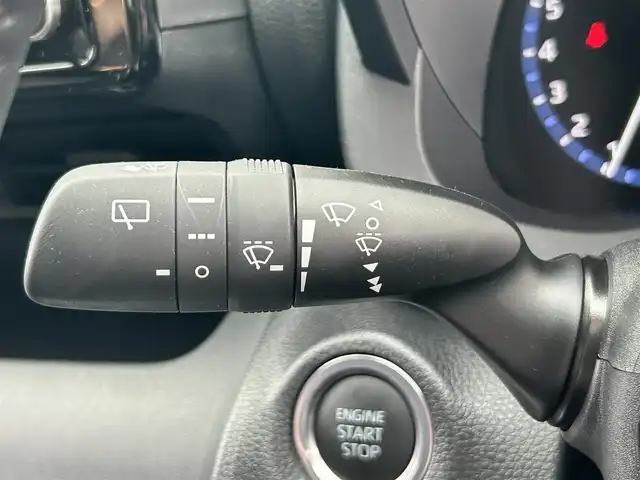 トヨタ ヤリスクロス Z 福岡県 2024(令6)年 0.4万km プラチナホワイトパールマイカ レーダークルーズコントロール/レーンキープアシスト/ブラインドスポットモニター/純正メモリナビ/Bluetooth/フルセグTV/バックカメラ/全方位カメラ/LEDヘッドライト/オートハイビーム/前後コーナーセンサー/ドライブレコーダー/純正18インチアルミホイール/取扱説明書/保証書/スペアキー×1