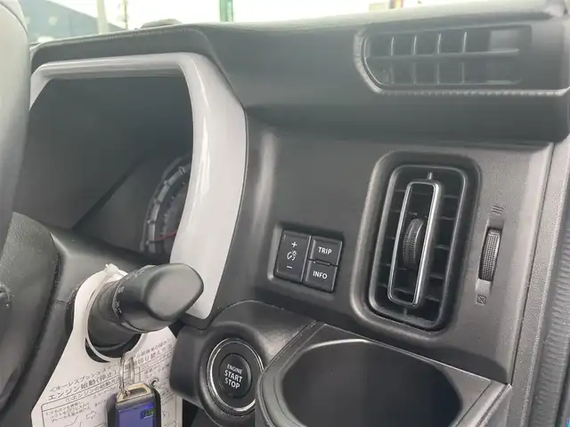 スズキ ハスラー HYBRID X 山形県 2020(令2)年 3.4万km ブリスクブルーメタリック/ホワイト2トーンルーフ ４WD/セーフティサポート/・デュアルカメラブレーキサポート/・ヒルホールドコントロール/・ハイビームアシスト/・衝突軽減防止/・車線逸脱警報＆防止/・パーキングアシスト/・横滑り防止装置/純正ナビ/　　【CD DVD BT USB】/フルセグTV/全方位カメラ/ETC/シートヒーター(D＋N席)/ステアリングスイッチ/ミラーヒーター/アイドリングストップ/オートライト/オートエアコン/革巻きステアリング/ダウンヒルアシスト/純正アルミホイール/LEDライト/フォグランプ/ウィンカーミラー/純正フロアマット/ドアバイザー
