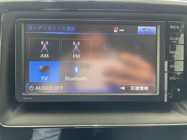 トヨタ ノア X 沖縄県 2014(平26)年 7.8万km ボルドーマイカメタリック (株)IDOMが運営する【じしゃロンコザ店】の自社ローン専用車両になりますこちらは現金またはオートローンご利用時の価格です。自社ローンご希望の方は別途その旨お申付け下さい/本土仕入れ　/純正ナビ　/フルセグＴＶ　/Ｂｌｕｅｔｏｏｔｈ接続　/ＥＴＣ　/両側パワースライドドア　/アイドリングストップ　/オートライト　/純正フロアマット　/モデリスタアルミホイール