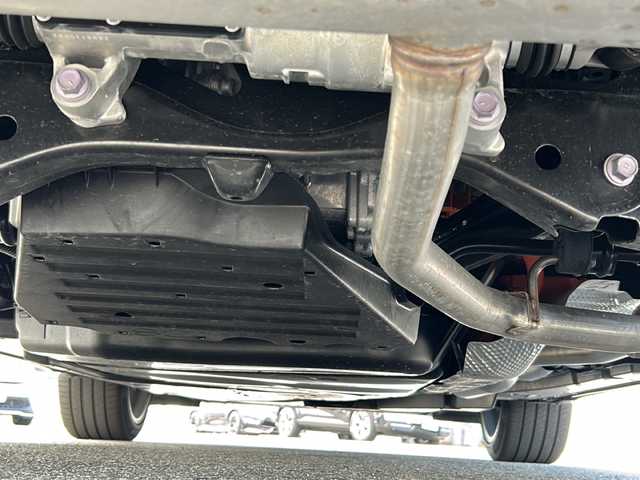 トヨタ クラウン スポーツ Z 富山県 2024(令6)年 0.8万km パールⅡ 4WD/トヨタセーフティセンス/プリクラッシュセーフティ/レーダークルーズコントロール/レーンディパーチャーアラート/レーントレーシングアシスト/パーキングブレーキアシスト/アダプティブハイビーム/ロードサインアシスト/デジタルインナーミラー/ヘッドアップディスプレイ/パノラミックビューモニター/クリアランスソナー/パワーバックドア/純正メーカーナビ/フルセグ/ETC2.0/シートベンチレーション/シートヒーター/純正21インチAW