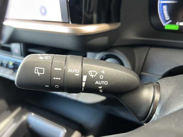 トヨタ クラウン スポーツ Z 富山県 2024(令6)年 0.8万km パールⅡ 4WD/トヨタセーフティセンス/プリクラッシュセーフティ/レーダークルーズコントロール/レーンディパーチャーアラート/レーントレーシングアシスト/パーキングブレーキアシスト/アダプティブハイビーム/ロードサインアシスト/デジタルインナーミラー/ヘッドアップディスプレイ/パノラミックビューモニター/クリアランスソナー/パワーバックドア/純正メーカーナビ/フルセグ/ETC2.0/シートベンチレーション/シートヒーター/純正21インチAW