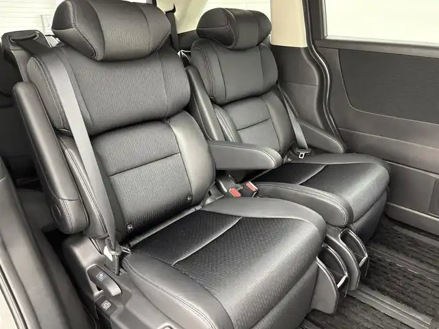 ホンダ オデッセイ ハイブリッド e:HEVアブソルート EX 福岡県 2022(令4)年 3.7万km プラチナホワイトパール 純正１０型ナビ（フルセグＴＶ）　/全方位カメラ　/ビルトインＥＴＣ２．０　/アダプティブクルコン　/コーナーセンサー　/衝突被害軽減　/レーンキープ　/ＢＳＭ　/アクセル踏み間違い防止　/両側電動スライドドア　/パワーバックドア　/ハーフレザーシート　/パワーシート　/シートヒーター　/ＬＥＤヘッドライト