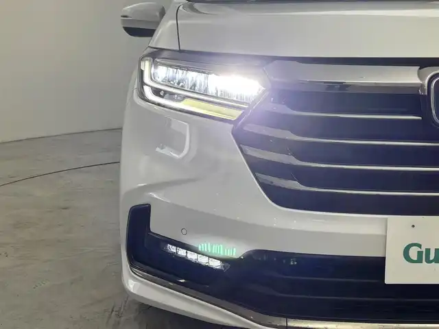 ホンダ オデッセイ ハイブリッド e:HEVアブソルート EX 福岡県 2022(令4)年 3.7万km プラチナホワイトパール 純正１０型ナビ（フルセグＴＶ）　/全方位カメラ　/ビルトインＥＴＣ２．０　/アダプティブクルコン　/コーナーセンサー　/衝突被害軽減　/レーンキープ　/ＢＳＭ　/アクセル踏み間違い防止　/両側電動スライドドア　/パワーバックドア　/ハーフレザーシート　/パワーシート　/シートヒーター　/ＬＥＤヘッドライト