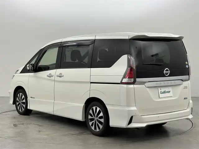 日産 セレナ ハイウェイスター Vセレクション 福岡県 2017(平29)年 4.9万km ブリリアントホワイトパール 後席モニター　/純正９型ナビ　/全方位カメラ　/両側電動スライドドア　/衝突軽減システム　/パーキングアシスト　/クルーズコントロール　/アイドリングストップ　/横滑り防止装置　/ドラレコ　/ＥＴＣ　/純正アルミホイール