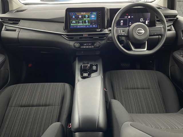 日産 ノート X 兵庫県 2024(令6)年 0.8万km スーパーブラック ・純正ディスプレイオーディオ/・Bluetooth/android Auto/Apple car play/HDMI/・バックカメラ/・プリクラッシュセーフティ/・車線逸脱警報システム/・横滑り防止装置/・クリアランスソナー/・インテリジェントエンジンブレーキ/・標識検知支援/・LEDオートライト/・前後ドライブレコーダー/・ビルトインETC/・スマートキー/・W＋サイドエアバッグ