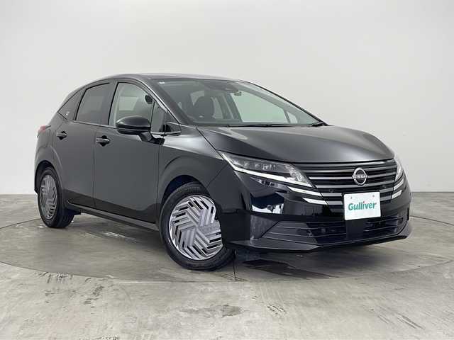 日産 ノート X 兵庫県 2024(令6)年 0.8万km スーパーブラック ・純正ディスプレイオーディオ/・Bluetooth/android Auto/Apple car play/HDMI/・バックカメラ/・プリクラッシュセーフティ/・車線逸脱警報システム/・横滑り防止装置/・クリアランスソナー/・インテリジェントエンジンブレーキ/・標識検知支援/・LEDオートライト/・前後ドライブレコーダー/・ビルトインETC/・スマートキー/・W＋サイドエアバッグ