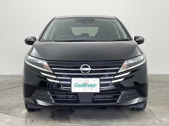日産 ノート X 兵庫県 2024(令6)年 0.8万km スーパーブラック ・純正ディスプレイオーディオ/・Bluetooth/android Auto/Apple car play/HDMI/・バックカメラ/・プリクラッシュセーフティ/・車線逸脱警報システム/・横滑り防止装置/・クリアランスソナー/・インテリジェントエンジンブレーキ/・標識検知支援/・LEDオートライト/・前後ドライブレコーダー/・ビルトインETC/・スマートキー/・W＋サイドエアバッグ