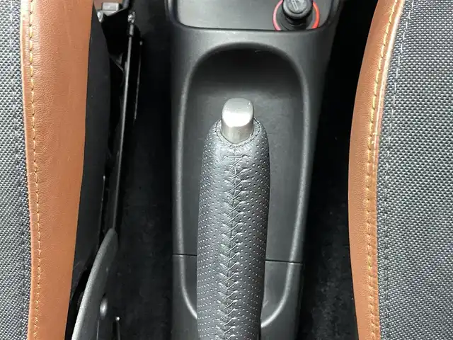 アバルト ５９５ コンペティツィオーネ 熊本県 2016(平28)年 4.8万km 黒 禁煙車　/ターボ　/純正オーディオ（ＣＤ・ＡＭ・ＦＭ）/ＥＴＣ　/パドルシフト　/横滑り防止　/パワーステアリング　/パワーウィンドウ　/ハーフレザーシート　/純正フロアマット　/純正１７インチＡＷ/リモコンキー/保証書　/取扱説明書