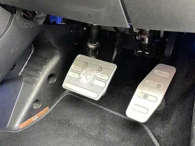 アバルト ５９５ コンペティツィオーネ 熊本県 2016(平28)年 4.8万km 黒 禁煙車　/ターボ　/純正オーディオ（ＣＤ・ＡＭ・ＦＭ）/ＥＴＣ　/パドルシフト　/横滑り防止　/パワーステアリング　/パワーウィンドウ　/ハーフレザーシート　/純正フロアマット　/純正１７インチＡＷ/リモコンキー/保証書　/取扱説明書