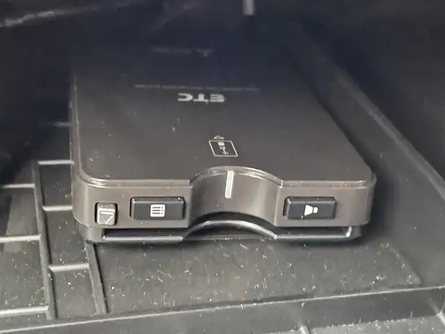 アバルト ５９５ コンペティツィオーネ 熊本県 2016(平28)年 4.8万km 黒 禁煙車　/ターボ　/純正オーディオ（ＣＤ・ＡＭ・ＦＭ）/ＥＴＣ　/パドルシフト　/横滑り防止　/パワーステアリング　/パワーウィンドウ　/ハーフレザーシート　/純正フロアマット　/純正１７インチＡＷ/リモコンキー/保証書　/取扱説明書