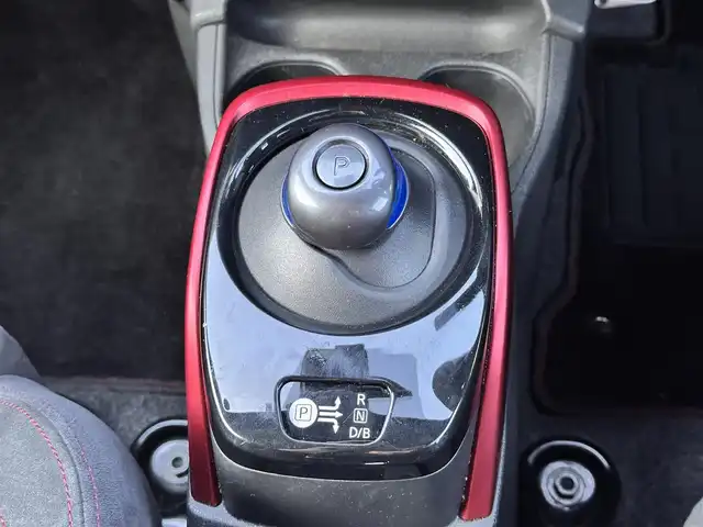日産 ノート e－パワー ニスモ 宮城県 2018(平30)年 5.7万km ブリリアントホワイトパール インテリジェントアラウンドビューモニターセット/・踏み間違い衝突防止アシスト/・コーナーセンサー/・インテリジェントアラウンドビューモニター/・スマートルームミラー/・ドアミラーヒーター/LEDヘッドランプ/＝＝＝/インテリジェントエマージェンシーブレーキ/車線逸脱警報/純正ナビ（MM317D-W）/・CD/DVD/・Bluetooth/・フルセグTV/ETC/ドライブレコーダー/革巻きステアリング/ステアリングスイッチ/フォグランプ/オートライト/ハイビームアシスト/スマートキー＆プッシュスタート/電動格納ミラー/純正16インチAW/純正フロアマット/純正ドアバイザー/Wエアバッグ