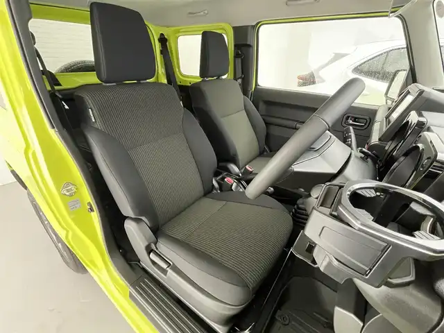 スズキ ジムニー XC 滋賀県 2025(令7)年 0.1万km キネティックイエロー 社外ディスプレイオーディオ/Bluetooth/AppleCarPlay/AndroidAuto/５MT/パートタイム4WD/LED/AHB/レーンキープ/クルーズコントロール/コーナーセンサー/D/Nシートヒーター/HDC/社外フロアマット/プッシュスタート/スマートキー/ステアリングリモコン/ビルトインETC