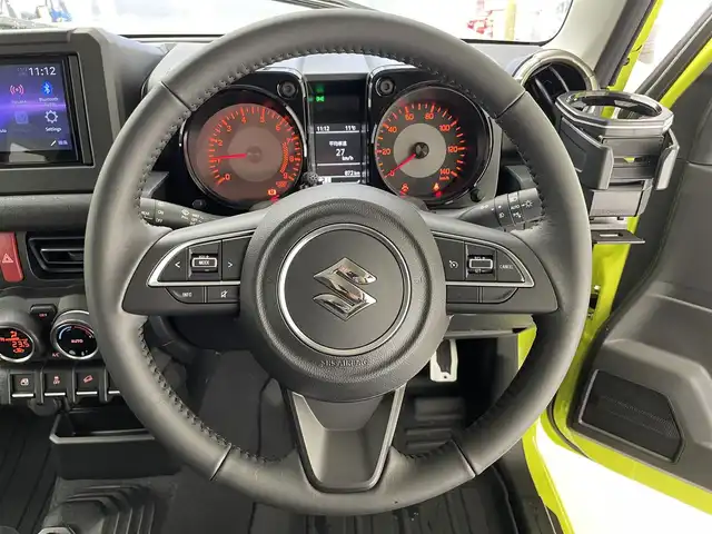 スズキ ジムニー XC 滋賀県 2025(令7)年 0.1万km キネティックイエロー 社外ディスプレイオーディオ/Bluetooth/AppleCarPlay/AndroidAuto/５MT/パートタイム4WD/LED/AHB/レーンキープ/クルーズコントロール/コーナーセンサー/D/Nシートヒーター/HDC/社外フロアマット/プッシュスタート/スマートキー/ステアリングリモコン/ビルトインETC