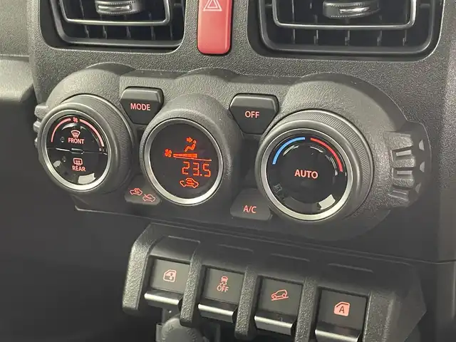 スズキ ジムニー XC 滋賀県 2025(令7)年 0.1万km キネティックイエロー 社外ディスプレイオーディオ/Bluetooth/AppleCarPlay/AndroidAuto/５MT/パートタイム4WD/LED/AHB/レーンキープ/クルーズコントロール/コーナーセンサー/D/Nシートヒーター/HDC/社外フロアマット/プッシュスタート/スマートキー/ステアリングリモコン/ビルトインETC