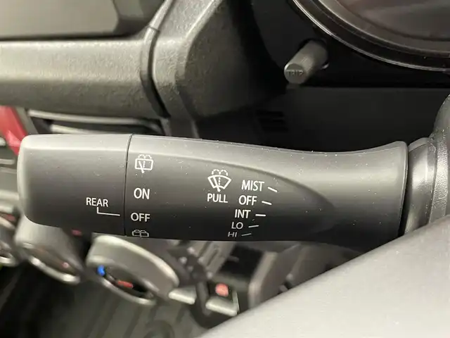 スズキ ジムニー XC 滋賀県 2025(令7)年 0.1万km キネティックイエロー 社外ディスプレイオーディオ/Bluetooth/AppleCarPlay/AndroidAuto/５MT/パートタイム4WD/LED/AHB/レーンキープ/クルーズコントロール/コーナーセンサー/D/Nシートヒーター/HDC/社外フロアマット/プッシュスタート/スマートキー/ステアリングリモコン/ビルトインETC