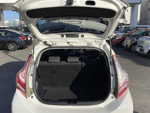 トヨタ アクア G G’s 宮崎県 2014(平26)年 9.2万km ライムホワイトパールクリスタルシャイン 純正ＳＤナビ(NSZT-W62G)/(BT/DTV/CD/DVD/AM/FM)/バックカメラ　/オートライト　/純正ＥＴＣ　/純正アルミホイール　/純正フロアマット　/電動格納ミラー　/ハーフレザーシート　/プッシュボタン　/スマートキー