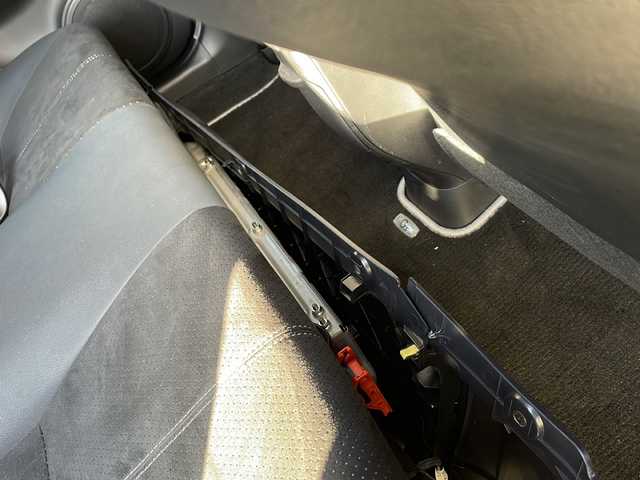 トヨタ アクア G G’s 宮崎県 2014(平26)年 9.2万km ライムホワイトパールクリスタルシャイン 純正ＳＤナビ(NSZT-W62G)/(BT/DTV/CD/DVD/AM/FM)/バックカメラ　/オートライト　/純正ＥＴＣ　/純正アルミホイール　/純正フロアマット　/電動格納ミラー　/ハーフレザーシート　/プッシュボタン　/スマートキー