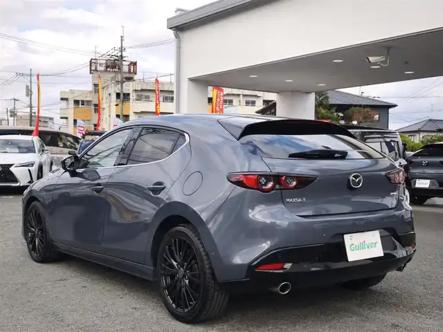 マツダ マツダ３ファストバック XD プロアクティブ ツーリングS 熊本県 2019(令1)年 9.8万km ポリメタルグレーM 純正ナビ/【フルセグTV/Bluetooth/CD/DVD】/バックカメラ/レーダークルーズコントロール/スマートブレーキサポート/ドライバーアテンションアラート/車線逸脱警報システム/レーンキープアシストシステム/ディスタンス＆スピードアラート/ブラインドスポットモニタリング/コーナーセンサー/ロードサインアシスト/ブレーキホールド/D席パワーシート/前席シートヒーター/オートLEDライト/オートハイビーム/社外18インチAW/革巻きステアリング/ステアリングスイッチ/ステアリングヒーター/ウィンカーミラー/アイドリングストップ/純正フロアマット/横滑り防止装置/保証書/取扱説明書/スペアキー